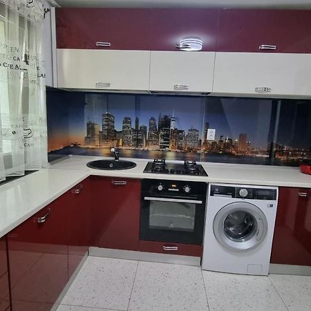 Stone Bridge Apartment Iasi Ngoại thất bức ảnh
